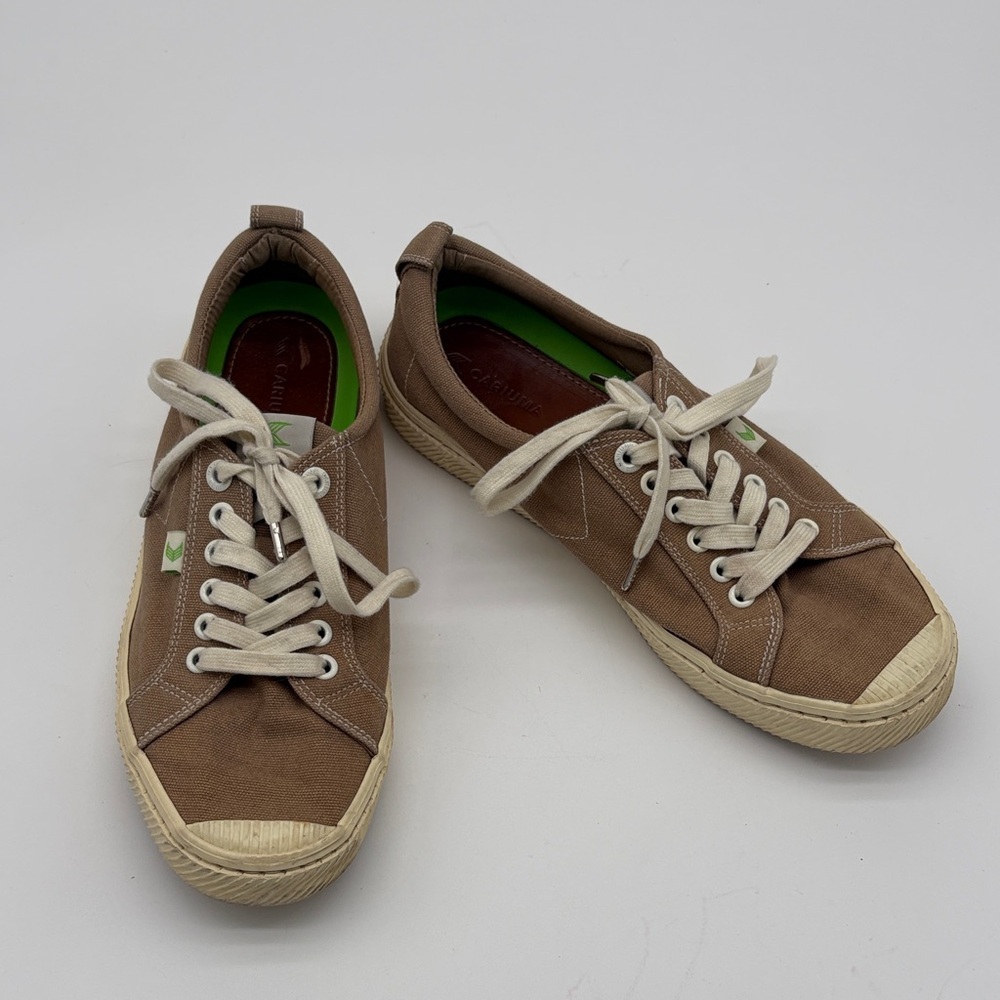 Cariuma OCA Low Tan Canvas Lace Up Sneakers Women's Size 10 BLEMISH